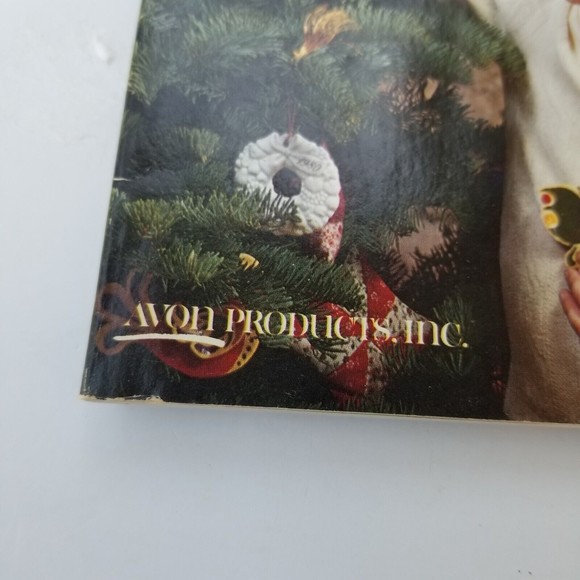 4/$25 Beautiful Holiday Ideas AVON Products Vintage 80s Crafts Recipes DIY Book - Picture 3 of 12